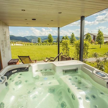 Natura Hill Zebegeny - Butik Szobak Es Etterem Esterno foto