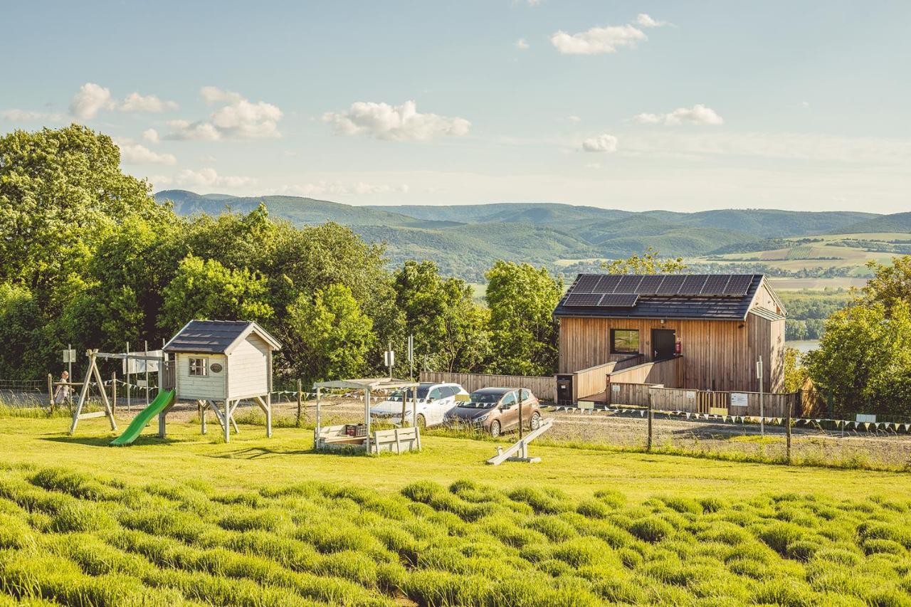 Hotel Natura Hill Panzió&Slow Food Fine Bistro Zebegény Esterno foto